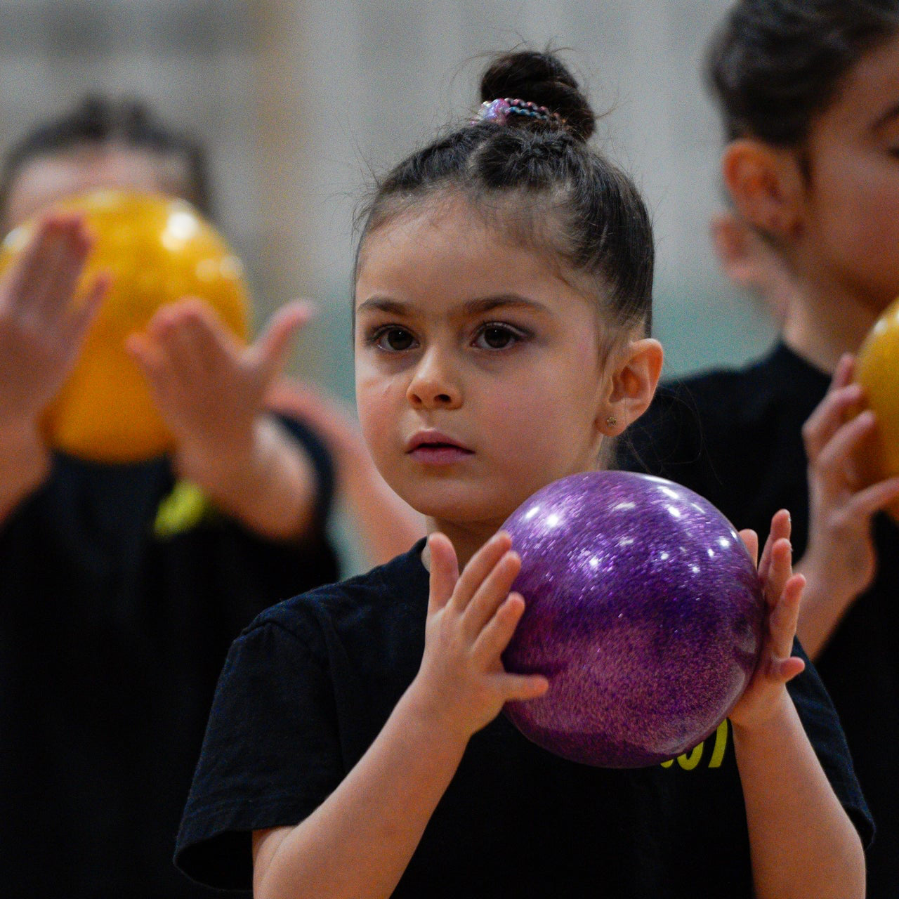 Gymnaste des Les Aigue-marines au cours de gymnastique rythmique à Saint-Lazare