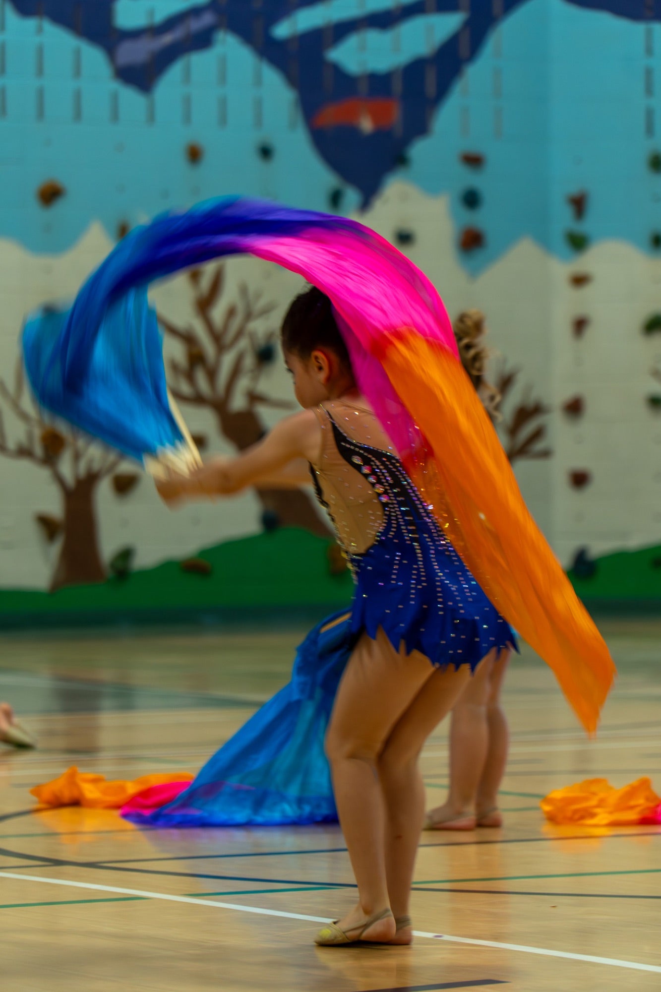 Gymnaste avec voile